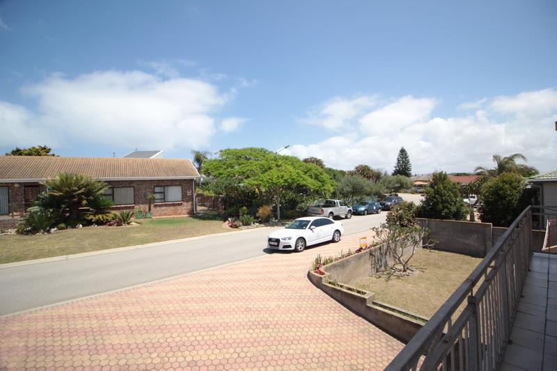 5 Bedroom Property for Sale in Fraaiuitsig Western Cape